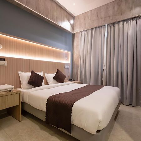 Hotel Grand Seasons- Нави Мумбаи Экстерьер фото